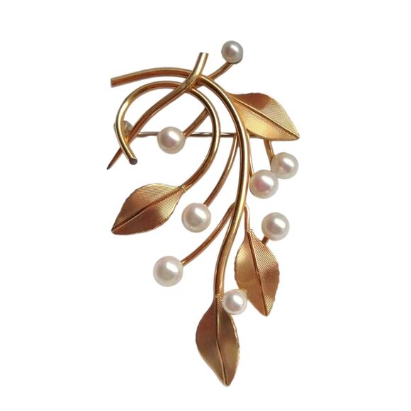 Krementz Jewelry - Vintage Krementz Signed Gold Brooch with Tiny Pearls